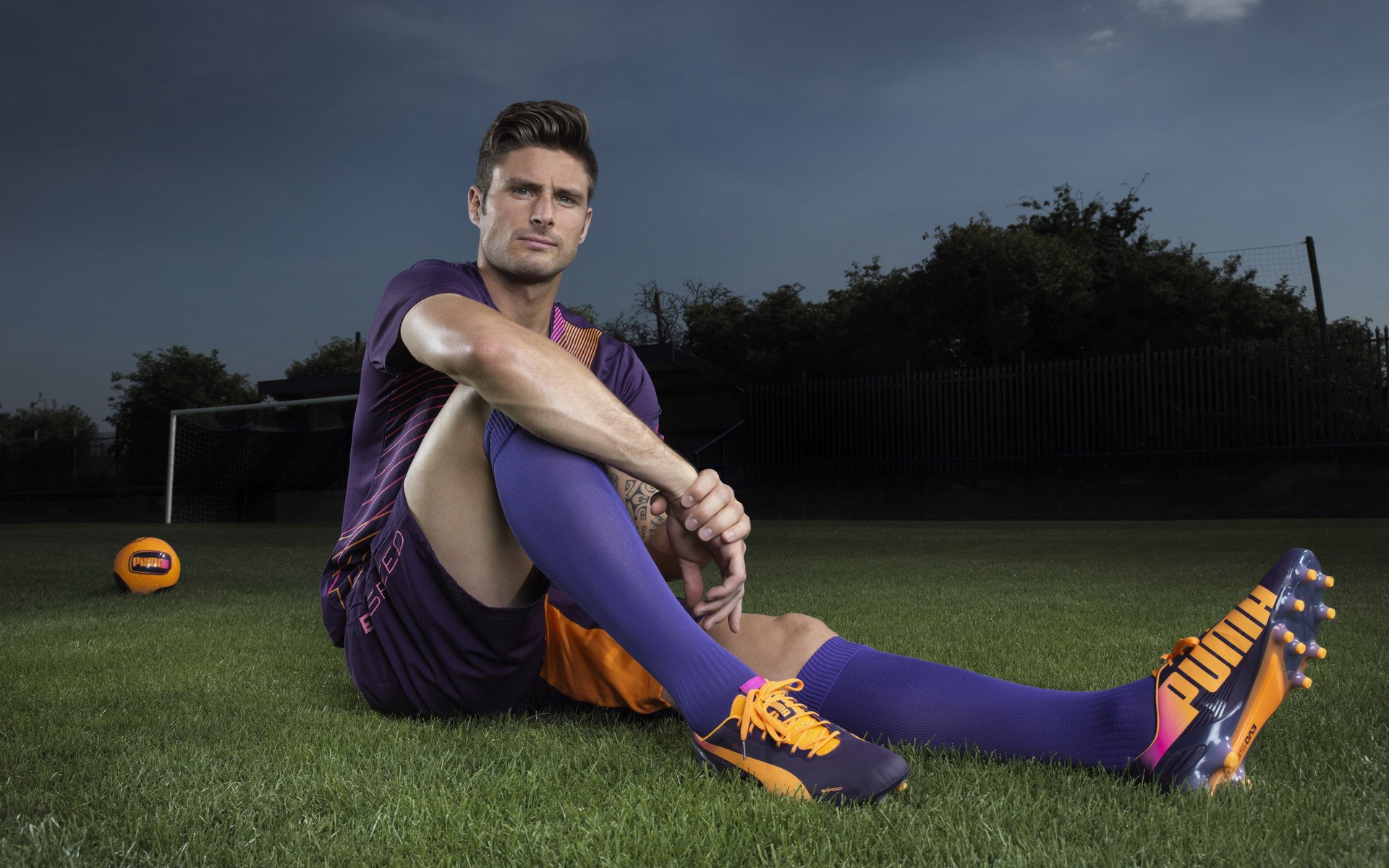 西甲国家德比之夜，浓眉完成里程碑，当足球与篮球的传奇在星空下交汇